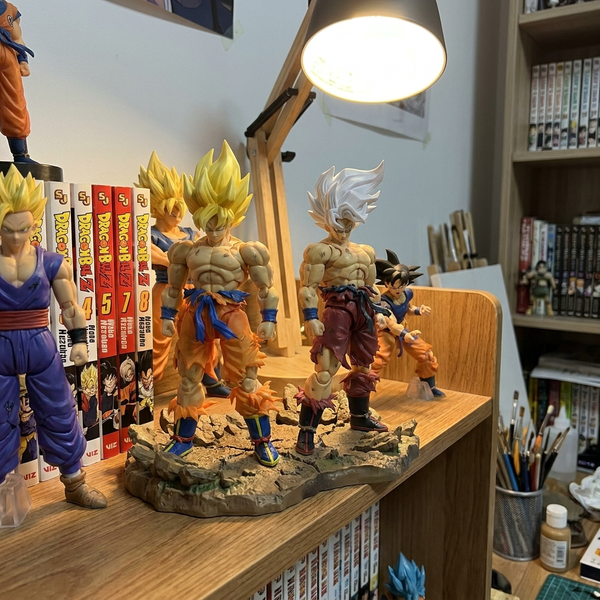 Dragon Ball Z Super Saiyan Goku SHF Figure
